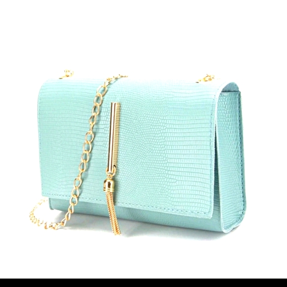 SHEIN Other - NWT...just love this color